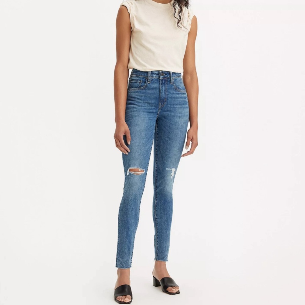 Levi skinny jeans